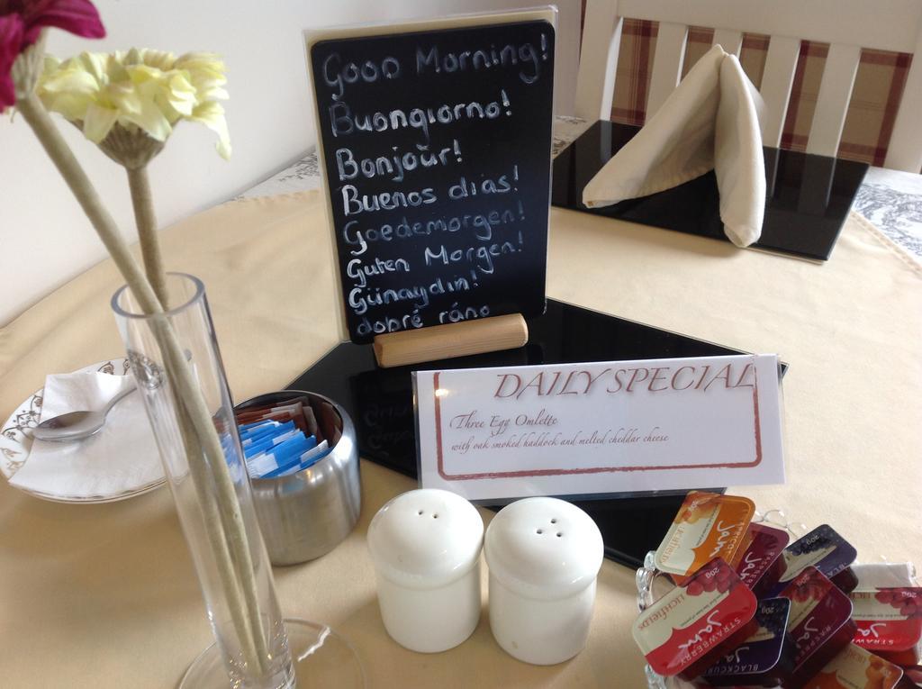 Dunroamin Bed And Breakfast Aviemore Eksteriør bilde